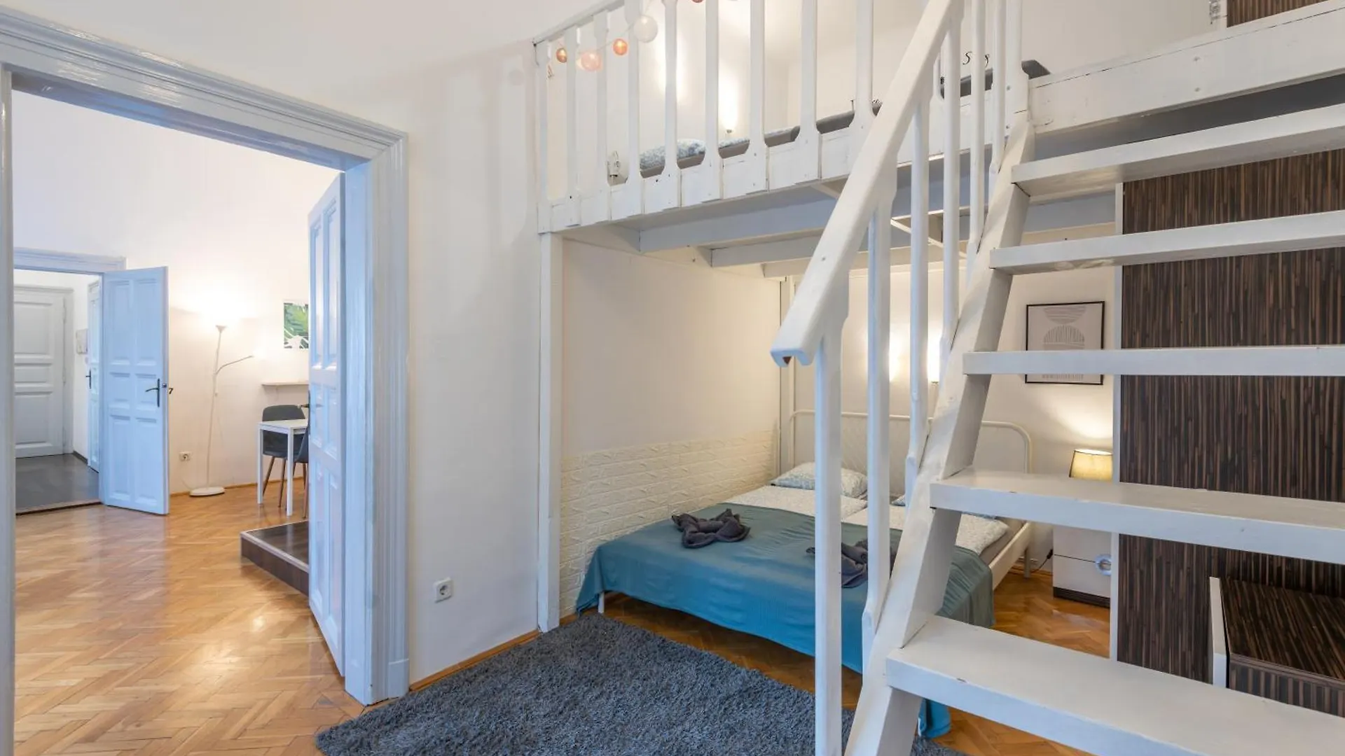 Walnut Tree Apartment Budapest 0*,  Ungern
